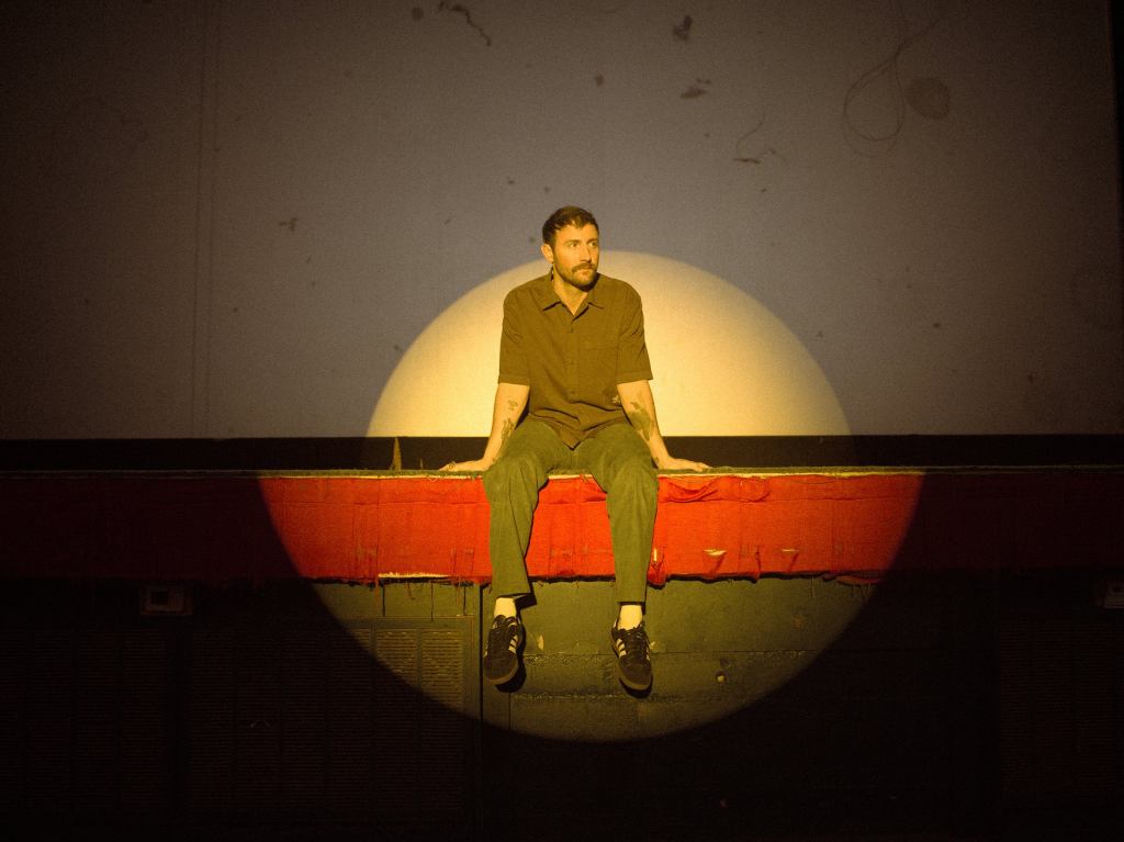 Ruston Kelly – Pale, Through the Window Tour