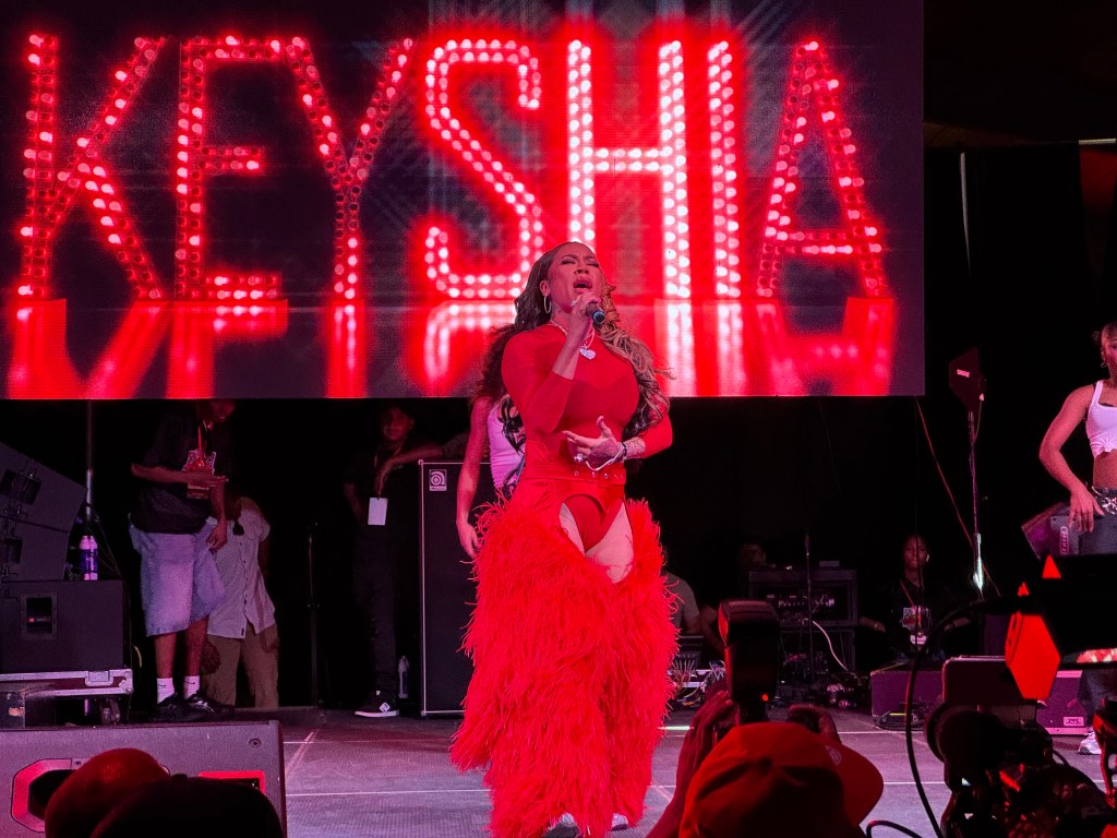 Keyshia on stage