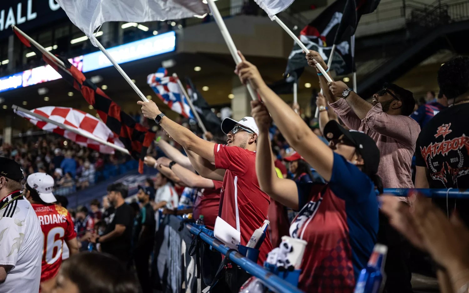 FC Dallas soccer fans cheering