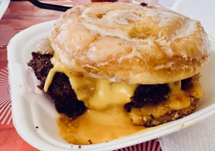 We Discover Nobody’s T&K Pop-Up Grill and Café in Gladewater