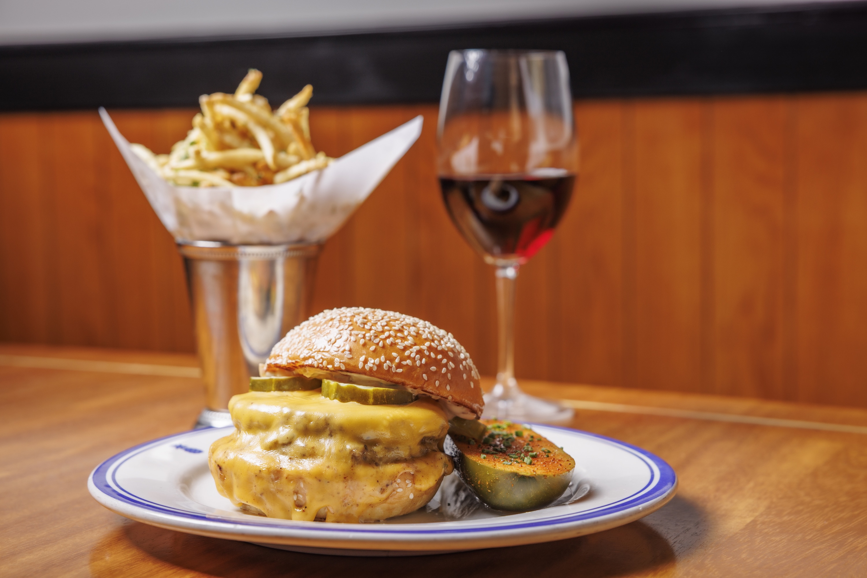 Hudson House The Cheeseburger