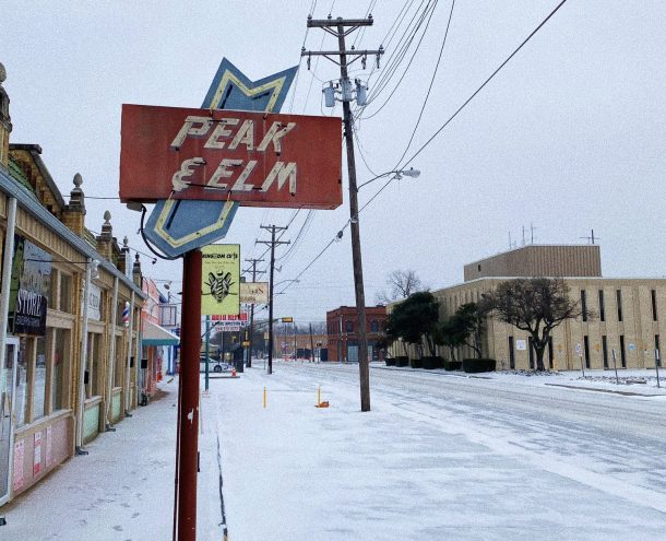 snow covers peak st. in Dallas in 2021