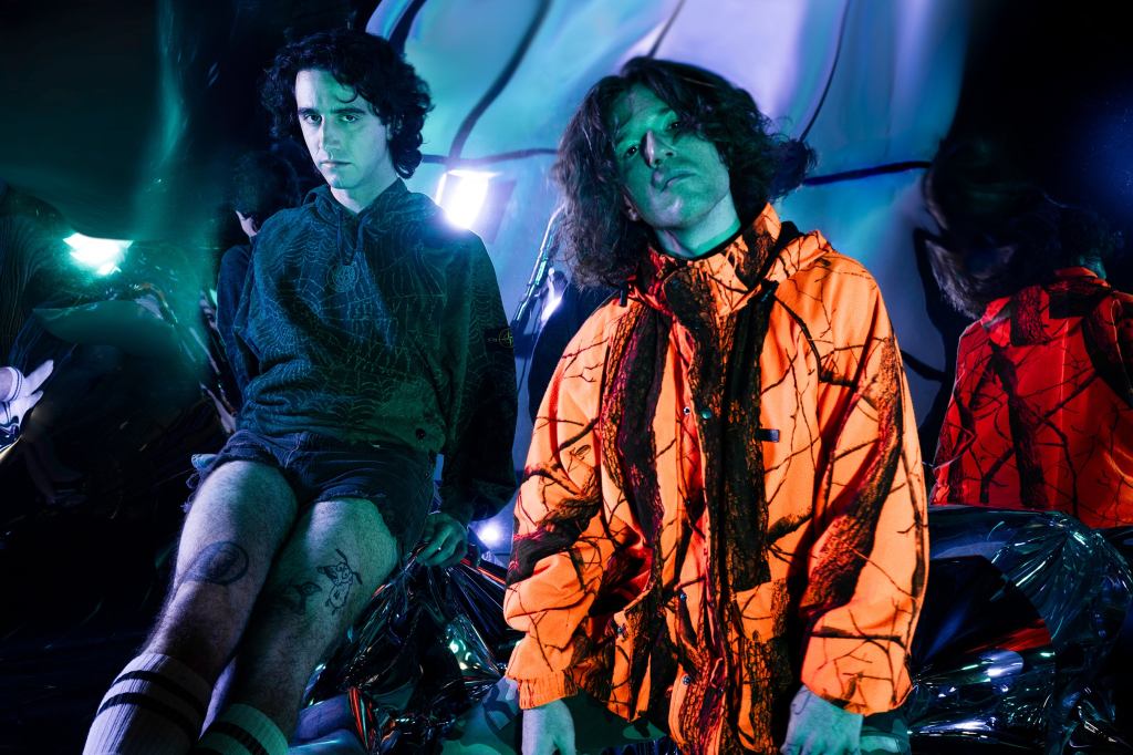 Machine Girl w/ Show Me The Body