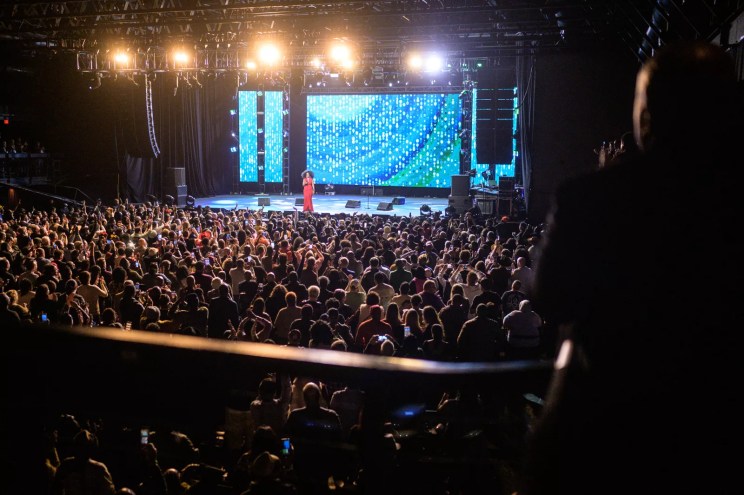 the bomb factory crowd for diana ross