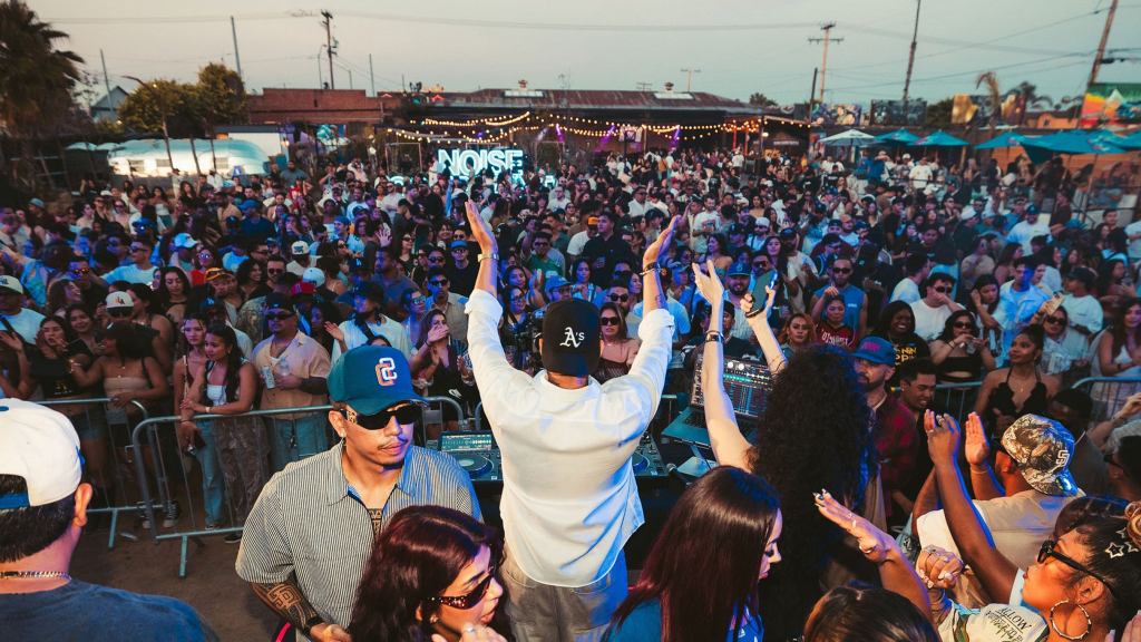 Noise Complaints Presents The Late Night R&b Experience Tour – 21+