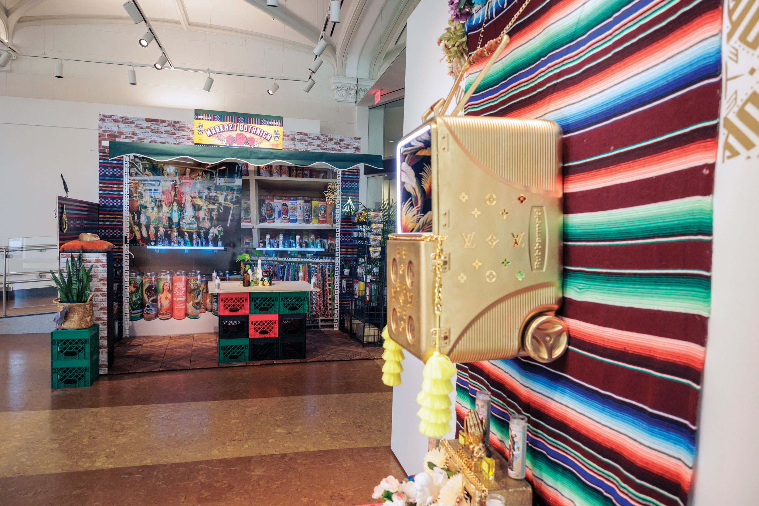 A bodega installation from Ni de Aquí, Ni de Allá