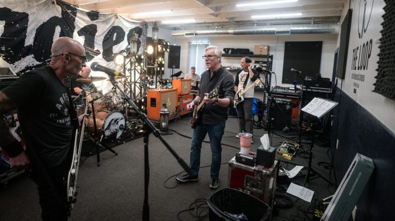 Vaden vs. The Charmer: The Toadies Frontman Just Wants To Feel 'F*ckin' Normal'