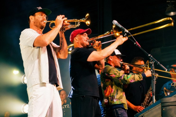 3 indie giants turned South Side Ballroom into a family reunion for All the Feelings Tour