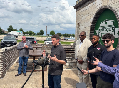 Talarico — not vegan — visits Smokey Joe's BBQ 