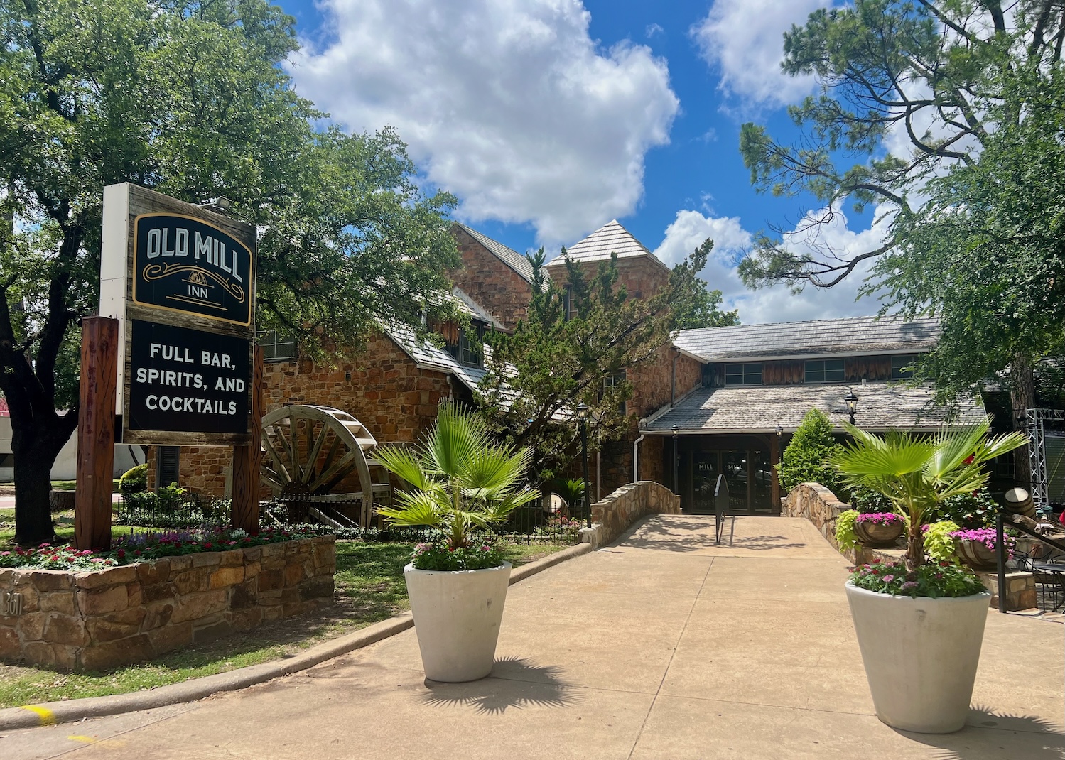 Popular State Fair of Texas concessionaire brings historic Dallas restaurant back to life — Dallas Observer