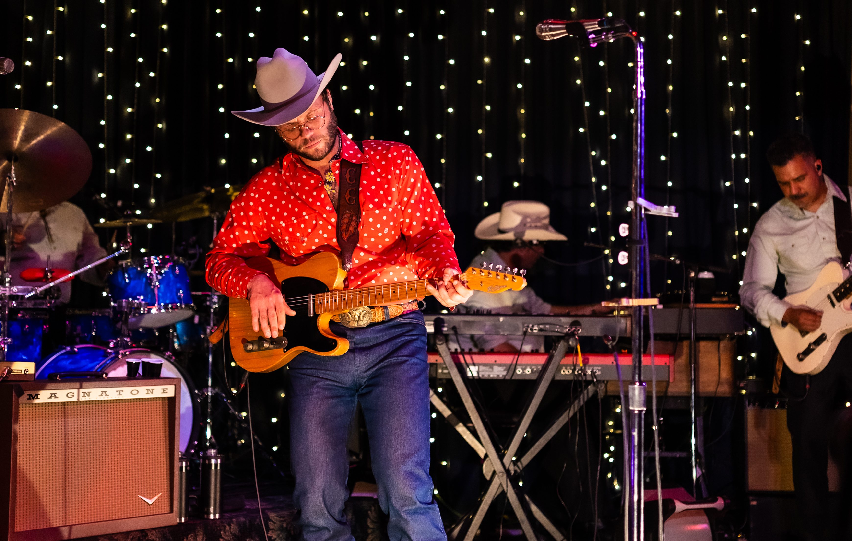 Charley Crockett’s surprise ‘Clovis’ show in Deep Ellum had heart, history and hometown pride — Dallas Observer
