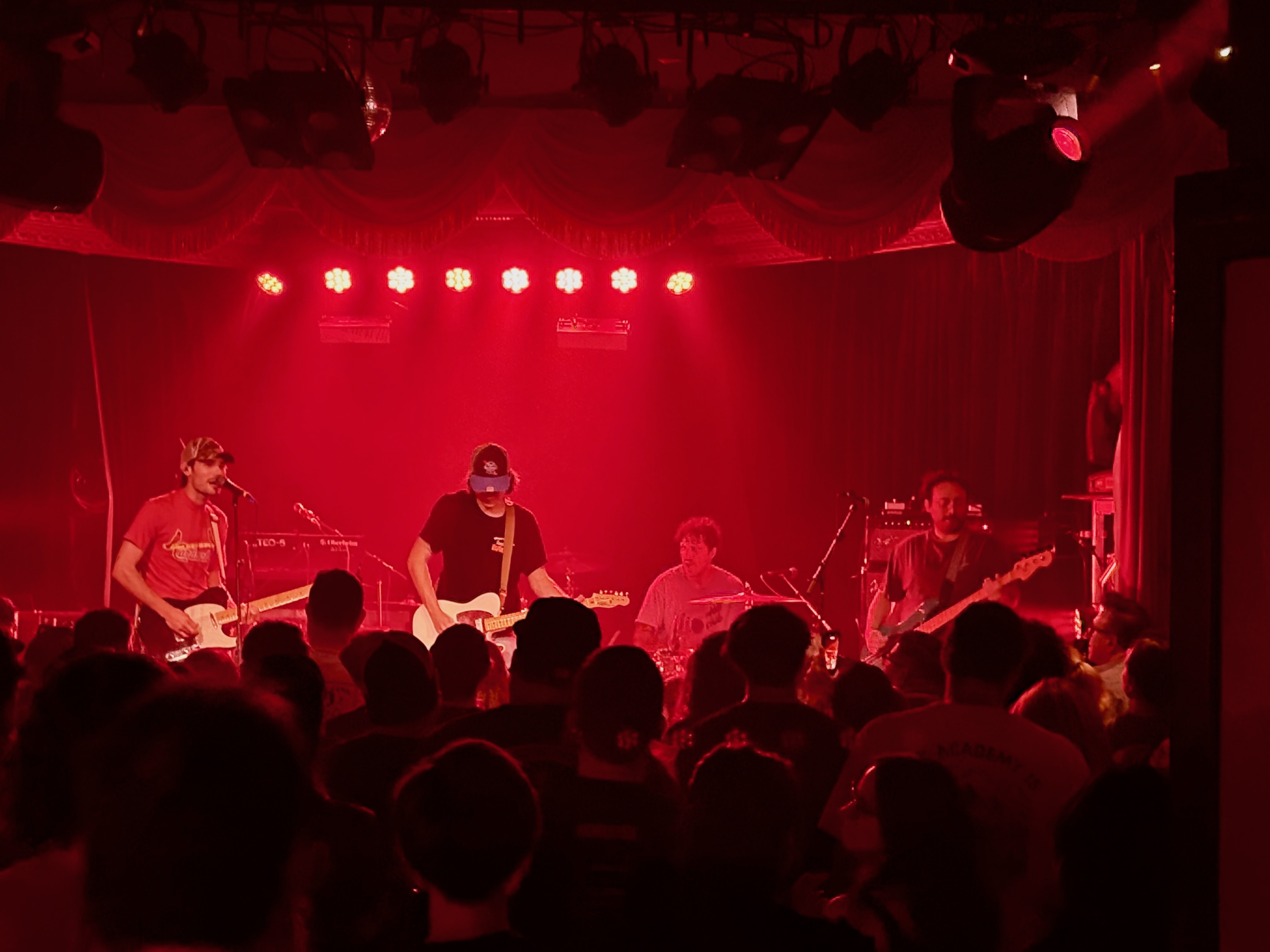 Flycatcher set the tone for a night of rock at Puzzles in Deep Ellum — Dallas Observer