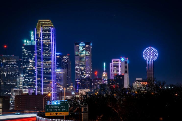 downtown dallas at night