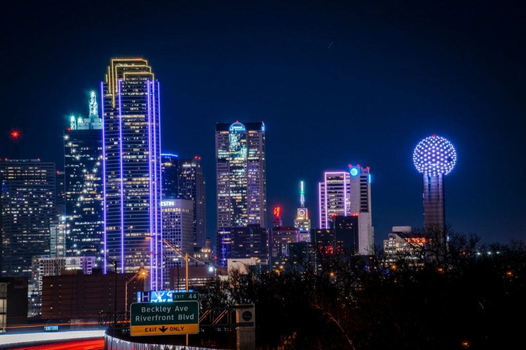 downtown dallas at night
