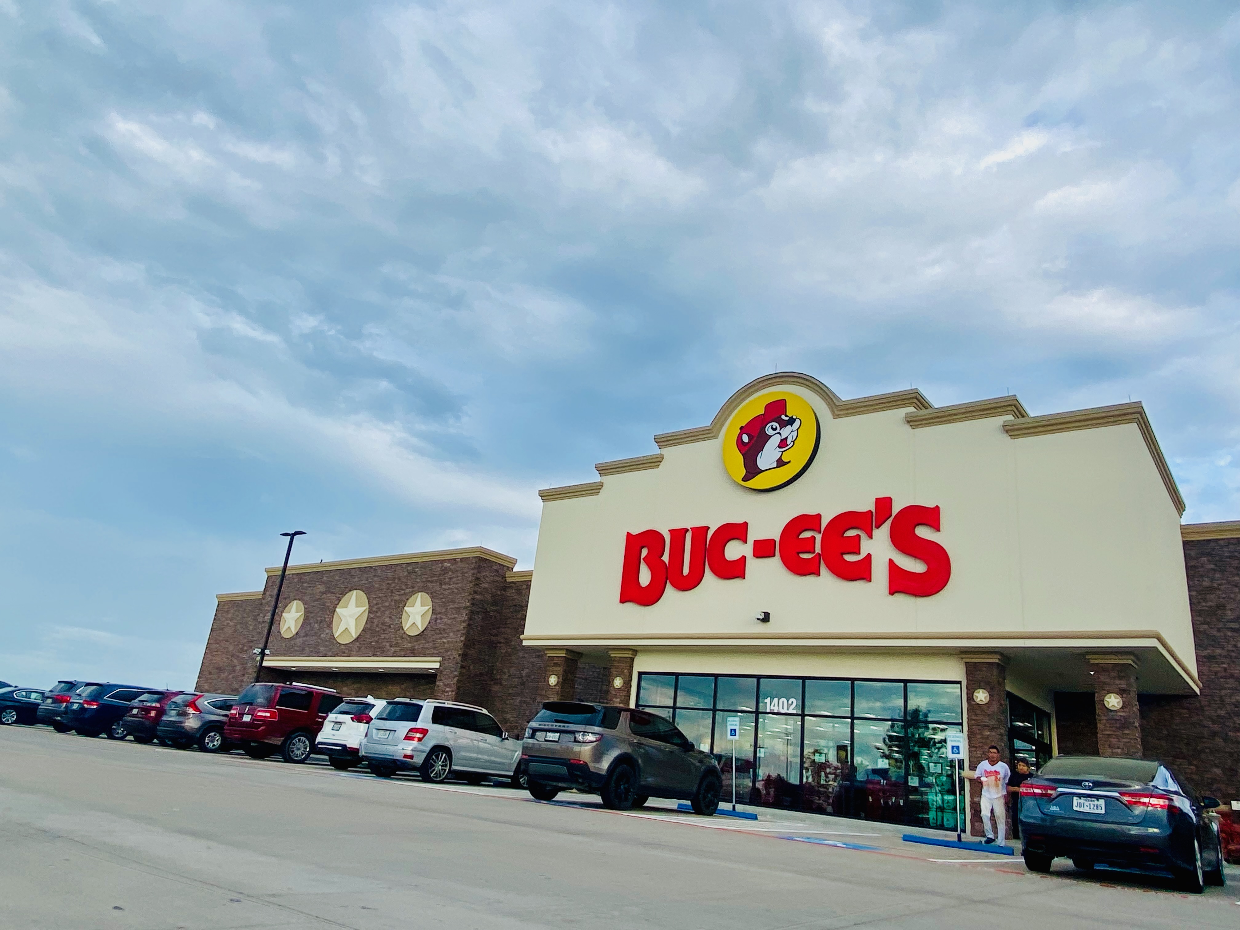 Buc-ee’s sues tiny corner store in Beavercreek for daring to use a beaver mascot (photo comparison)
