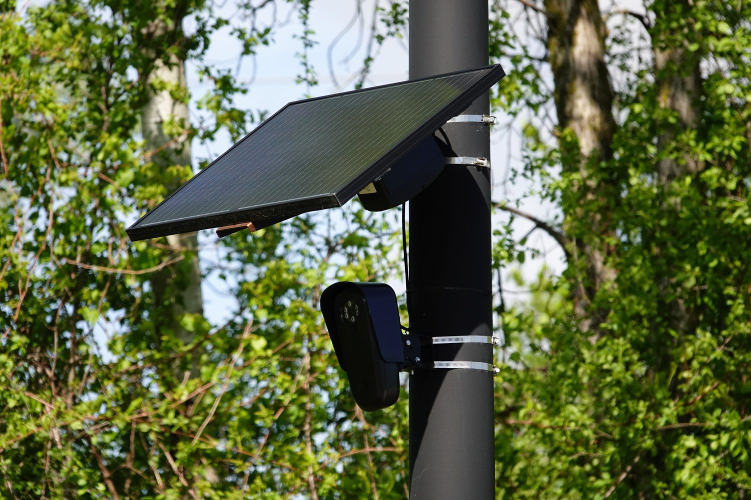 Flock cameras are being used on college campuses; some students are not happy — Dallas Observer
