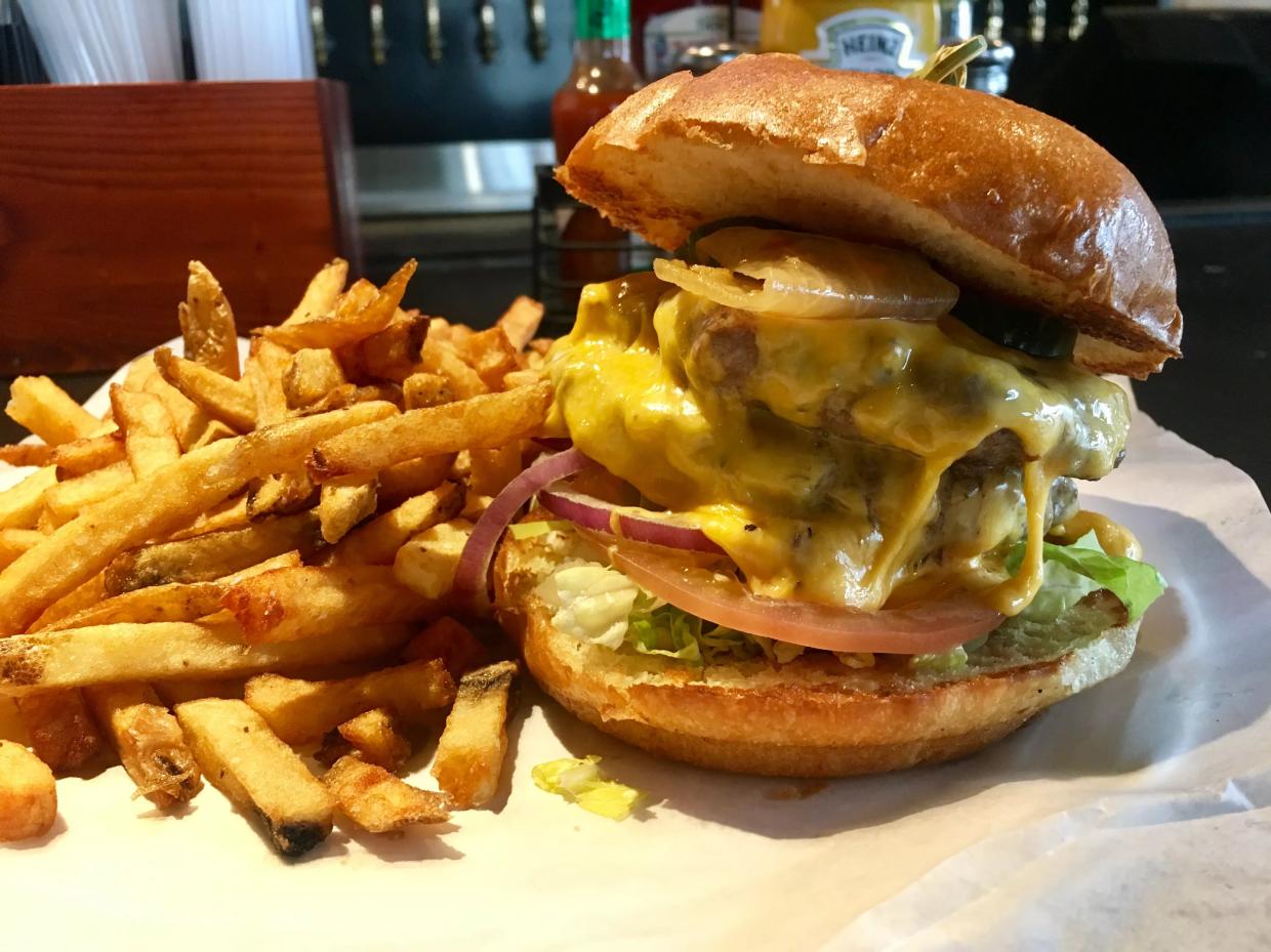 Dot’s Hop House Resurrected the Ancient Club Schmitz Grill — and its Burger, Too