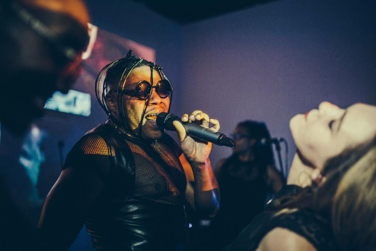 Fashion Notes: ‘Fishnets and Confidence’ Are Key to Capturing the Dezi 5 Look