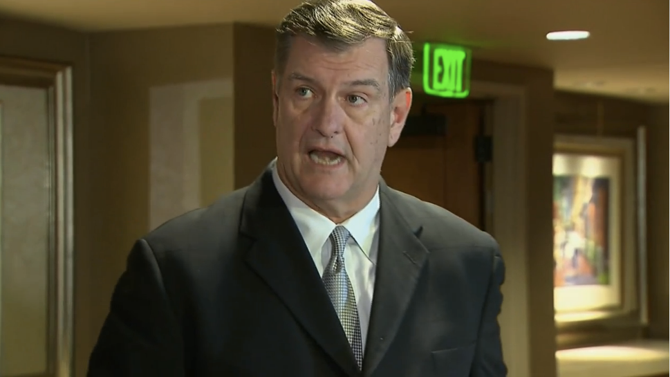 Rawlings to Immigrants Detained at DFW: “On Behalf of the Citizens of Dallas, We’re Sorry”