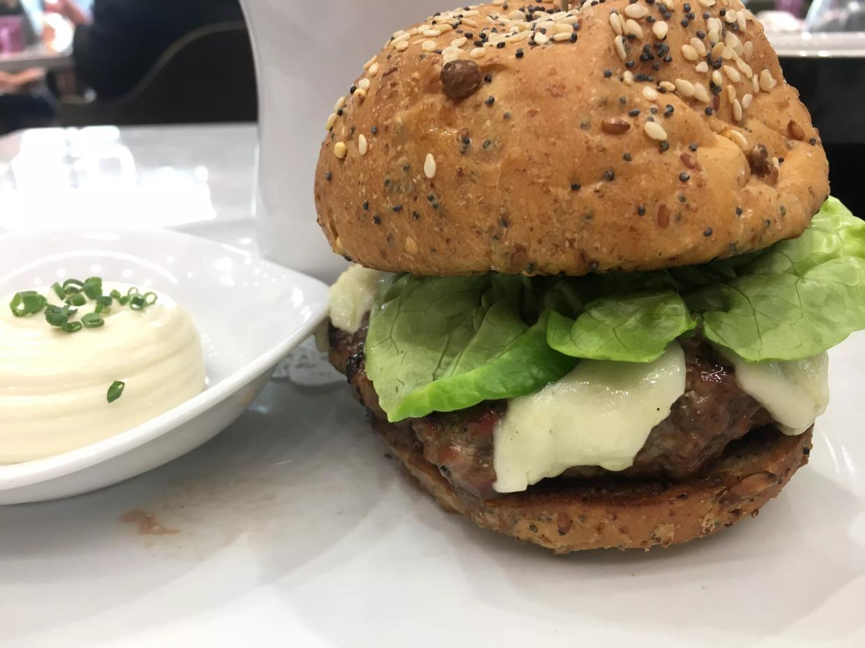 Mirador’s Burger Walks the Line Between Fine-Dining Fare and Greasy Burger Greatness