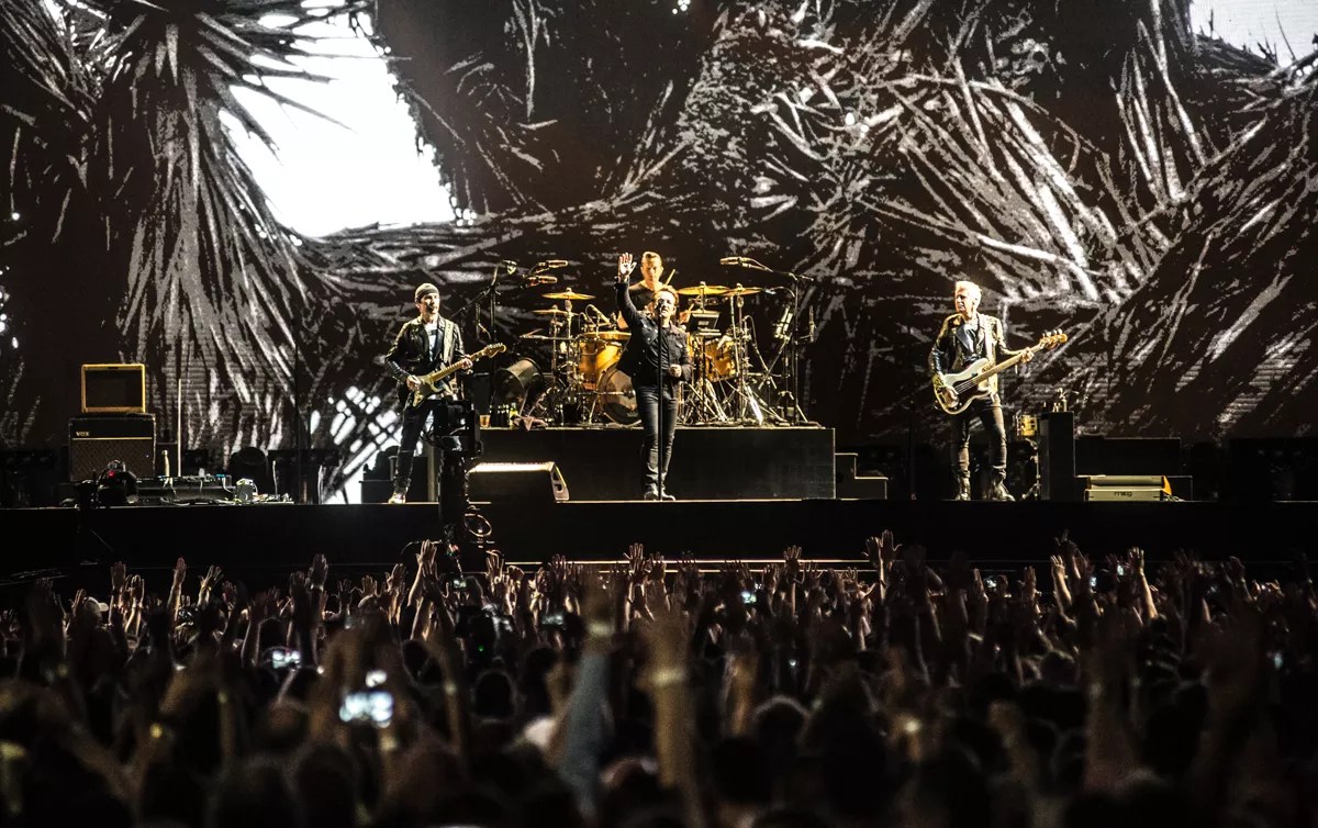 U2 Bring Fans to Tears with Videos of Syrian Refugees During ‘Joshua Tree’ Stop at AT&T Stadium