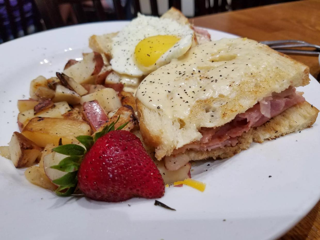 Whether Filled With Uptown Singles or Plano Families, Bread Winners Is a Brunch Star