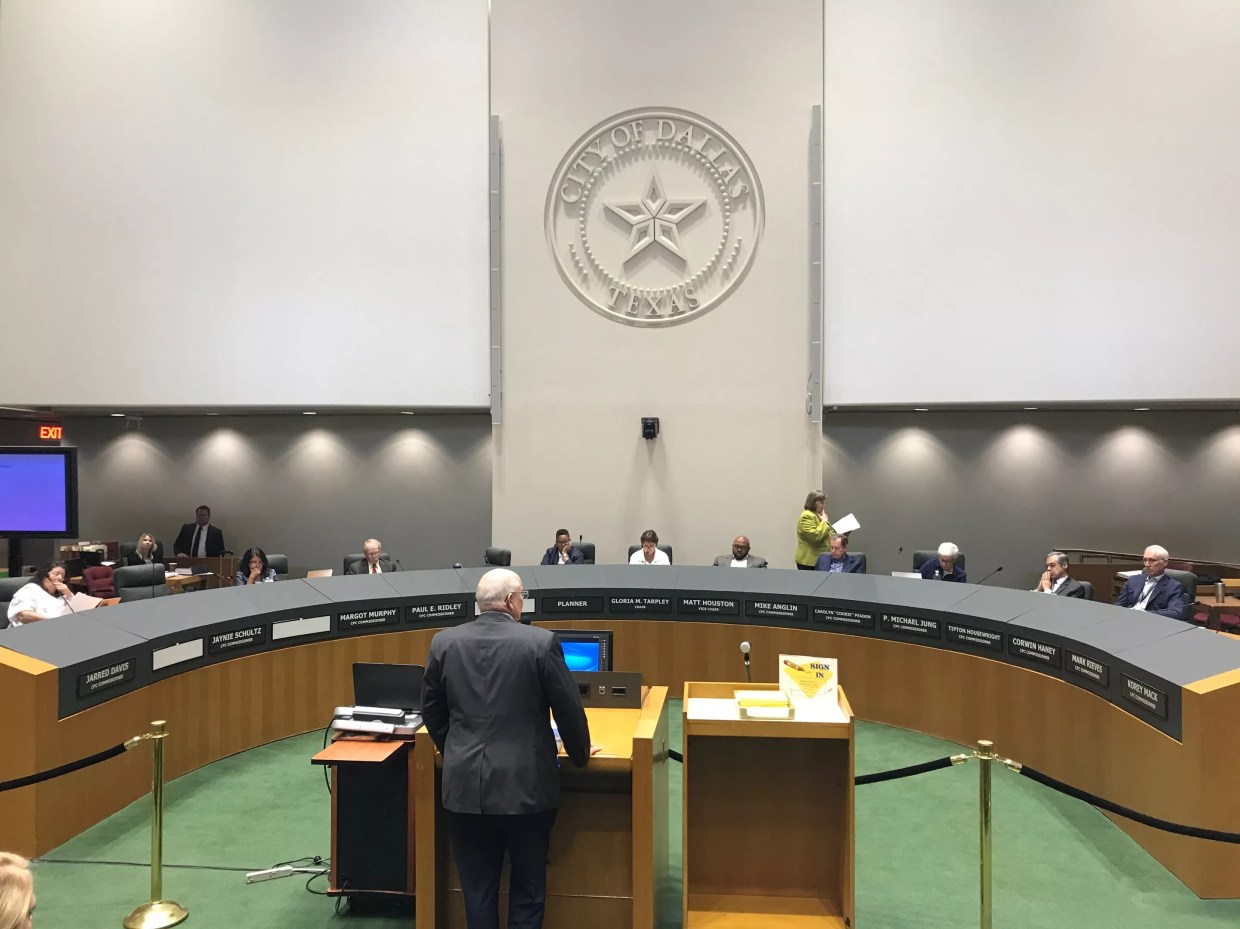 City Inches Toward a Vote on the Late-Hours Overlay, AKA ‘Midnight Curfew’ for Bars, Restaurants