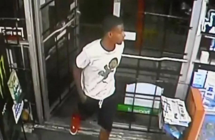 Dallas Police Looking for 3 Suspects In 7-Eleven Gas Pump Murder