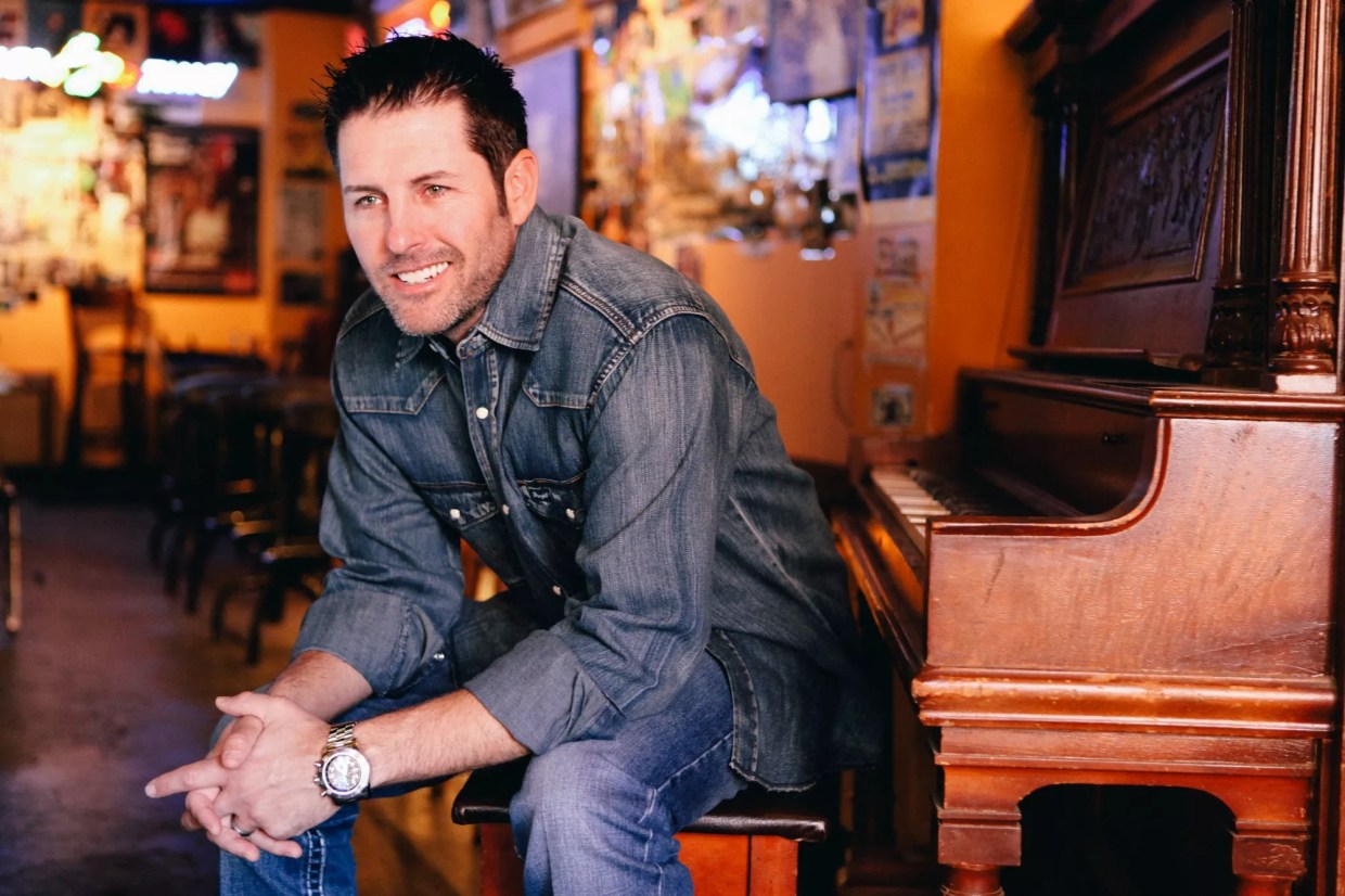 Tonight’s Casey Donahew Concert at the Rustic Has Been Turned Into a Hurricane Fundraiser