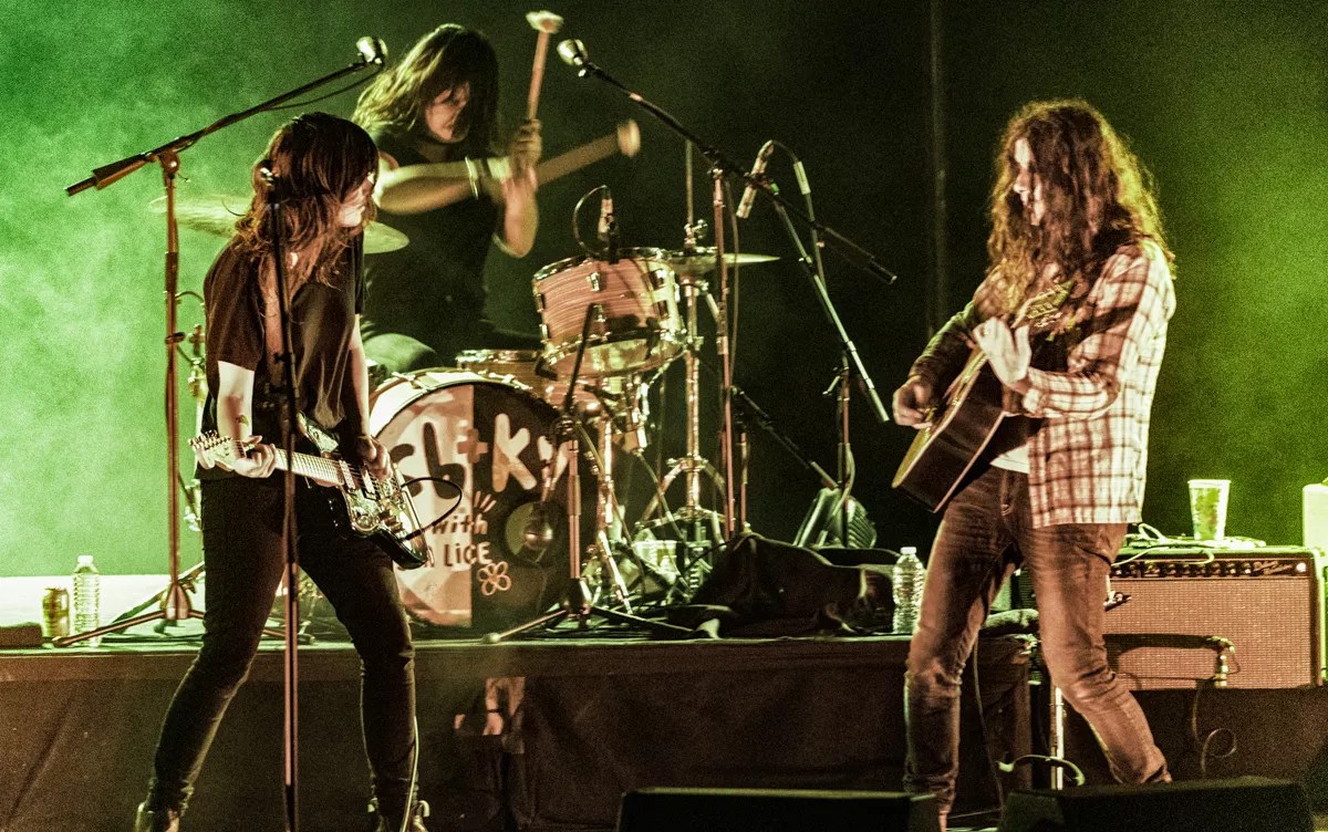 On Friday, Even Shy Kurt Vile Had to Admit His Collab with Courtney Barnett Is Awesome