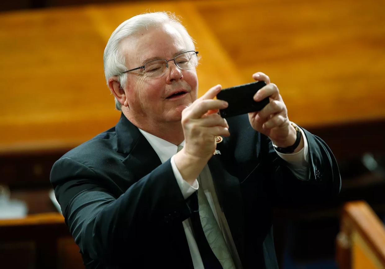 U.S. Rep. Joe Barton Can Take Penis Selfies and Still Be Homophobic. It’s a Free Country.