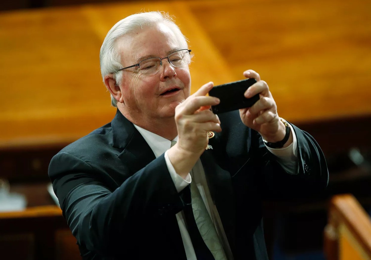 U.S. Rep. Joe Barton Can Take Penis Selfies and Still Be Homophobic. It’s a Free Country.