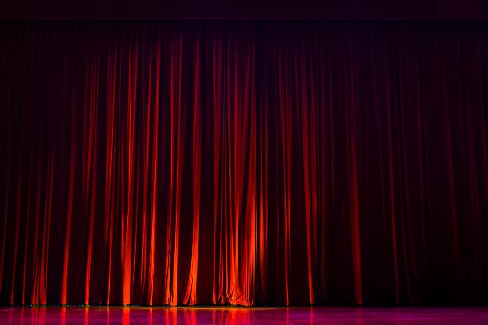 Please, for the Love of God, Mind Your Manners With These 10 Things at Dallas Performances
