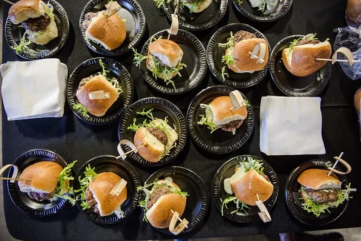 It’s Time to Get Between the Buns at Dallas’ First Slider Festival