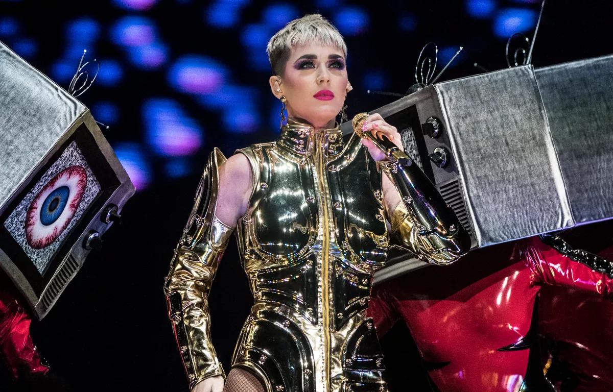 Katy Perry Mocks Dallas’ Bike-Share Problem During Over-the-Top 2-Hour Performance