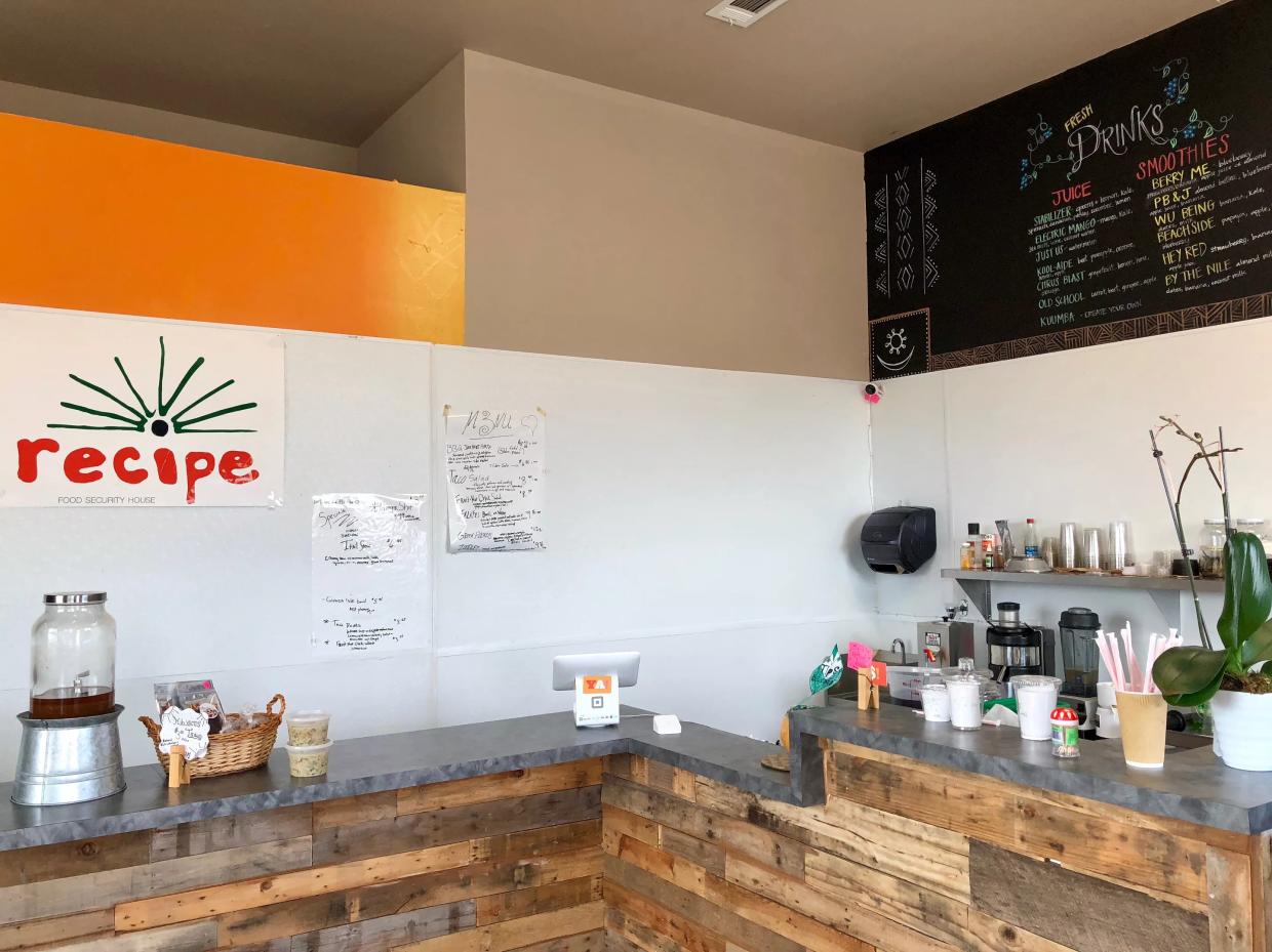 In South Oak Cliff, a Tiny Restaurant With a Big Mission: Cheap, Healthy Vegan Food