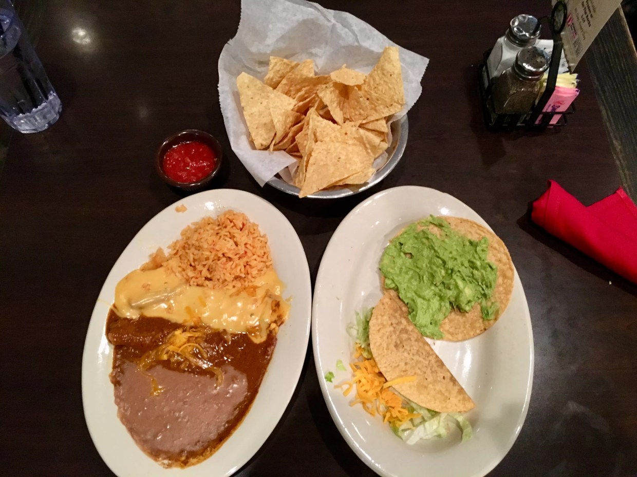 As El Fenix Celebrates Its 100th Year, the Food Isn’t Much Worth Celebrating Anymore