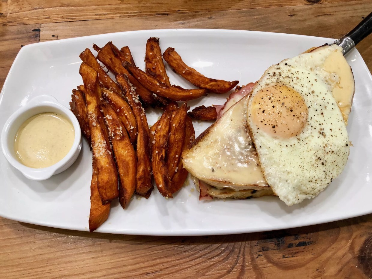 Edith’s French Bistro Serves an Affordable Brunch All Day, Every Day