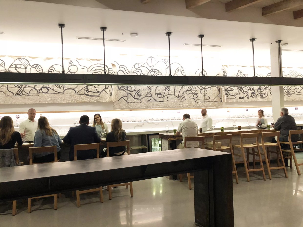 This New Uptown Restaurant, an Import From the ‘Burbs, Is All About the Wine