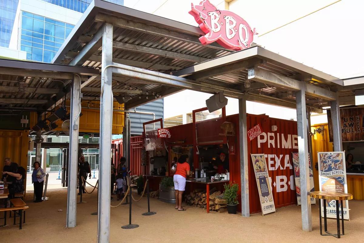 DFW’s Newest Barbecue Spot Serves Smoked Meats From an Old Shipping Container