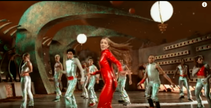 Meet the DFW Native Who Helped Choreograph Katy Perry’s Super Bowl Sharks