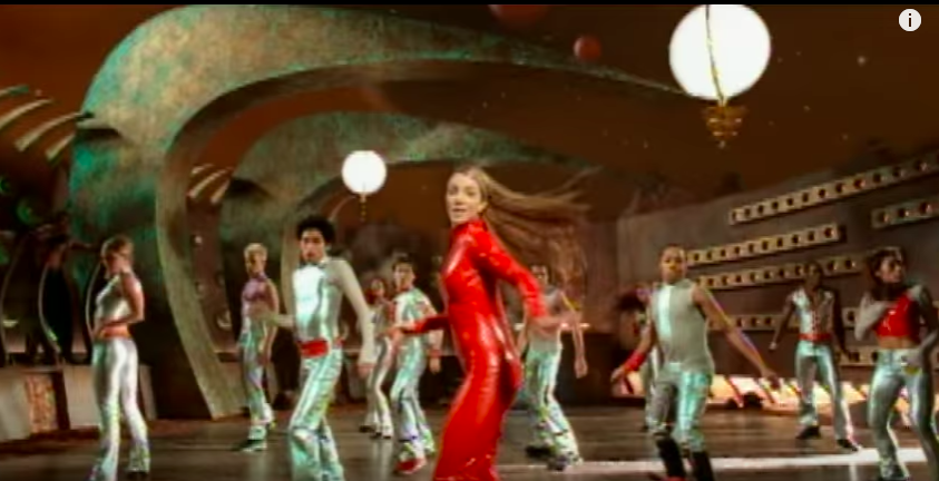 Meet the DFW Native Who Helped Choreograph Katy Perry’s Super Bowl Sharks