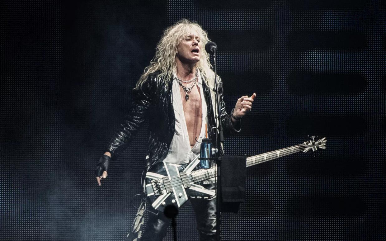 Journey and Def Leppard Remind Everyone That They’re Never Too Old to Rock