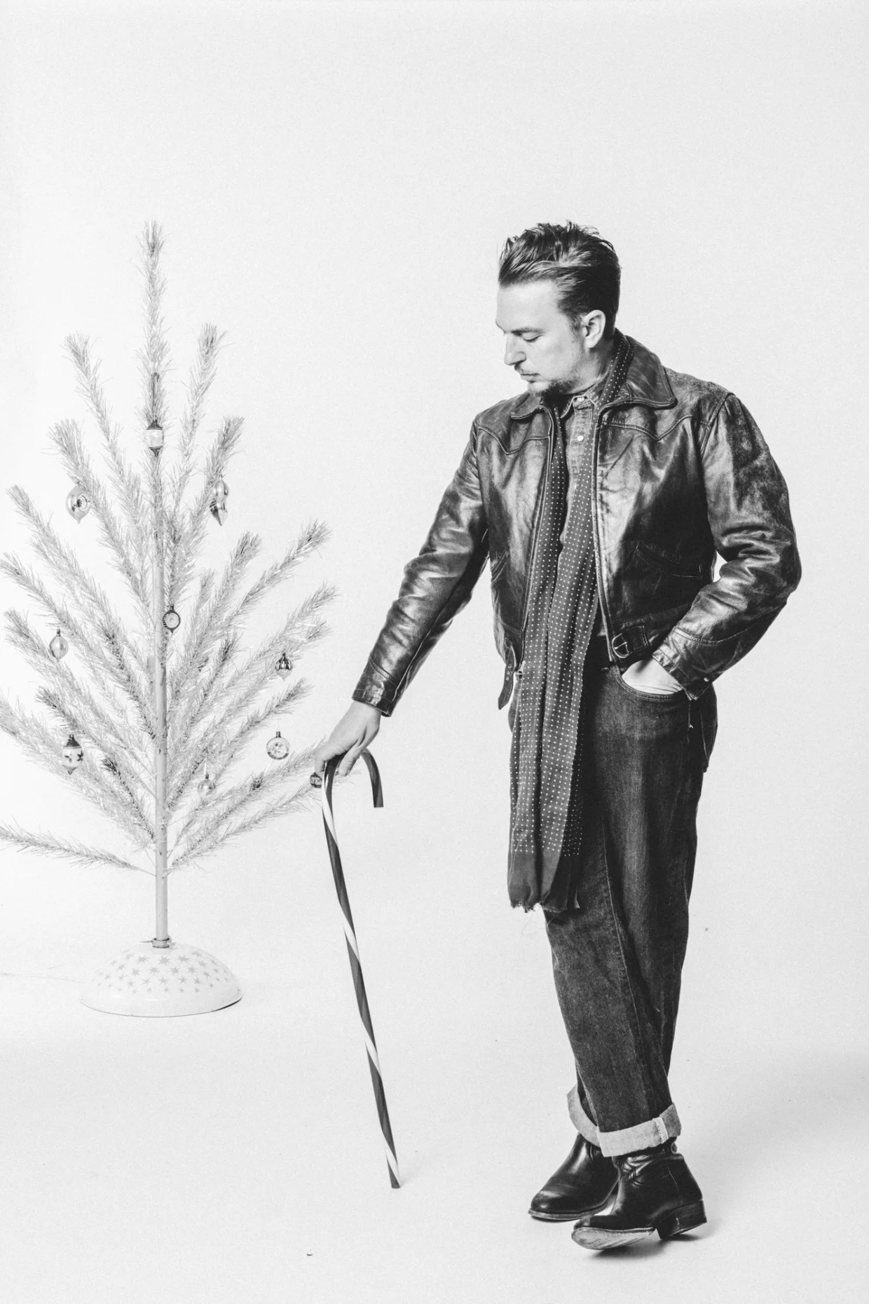 JD McPherson Gets Festive With a Holiday-Themed Album and Tour