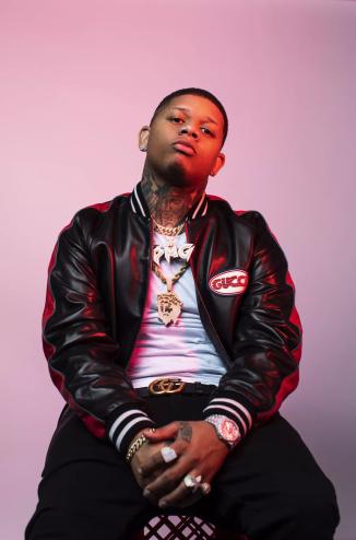 Yella Beezy posing for a photo