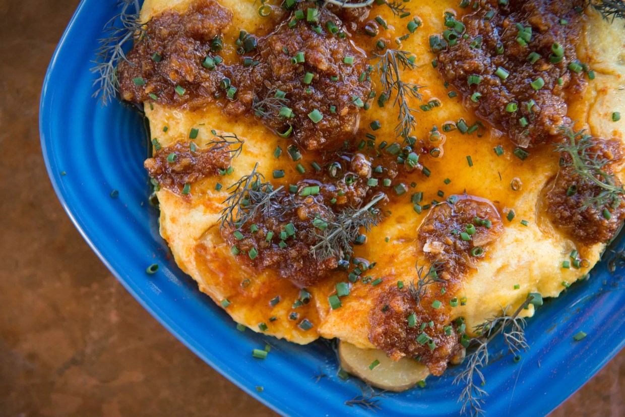 Izkina Is Out, Booty’s Is In as Deep Ellum Hostel’s Eatery Gets a Makeover