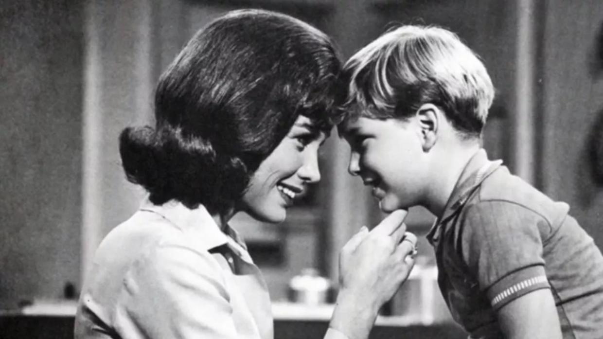 Rest in Peace, Mary Tyler Moore, Reluctant Feminist Icon