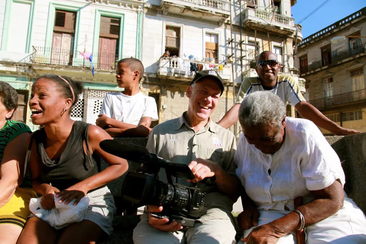 Netflix’s <i>Cuba and the Cameraman</i> Charts 45 Years of Life Under Fidel Castro