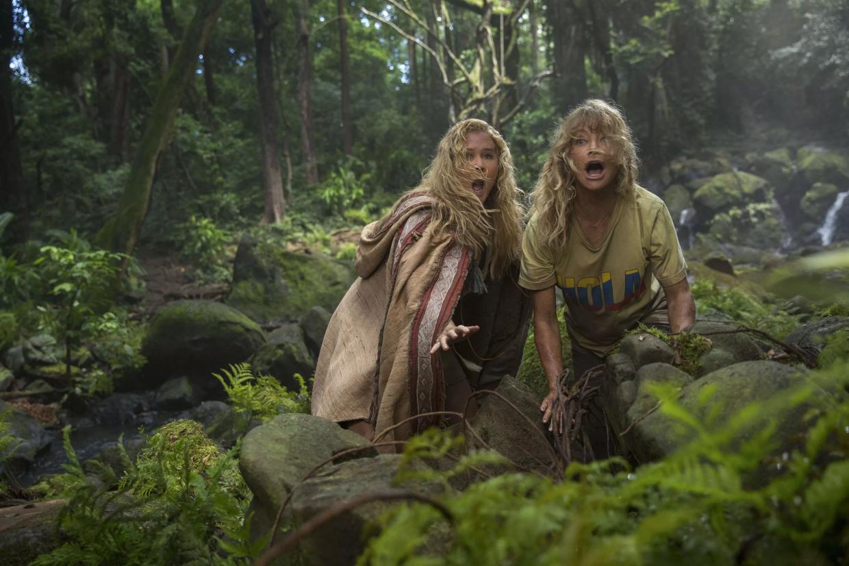 <i>Snatched</i> Is a Perfect Movie for Your Mother if Mom Hates and Fears Other Countries