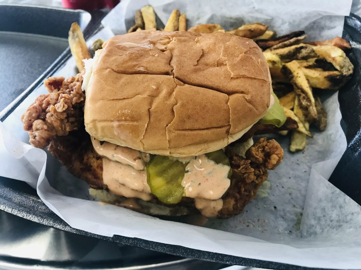 Daddy Mac’s Fried Chicken Sandwiches Are a Treat — and a Deal
